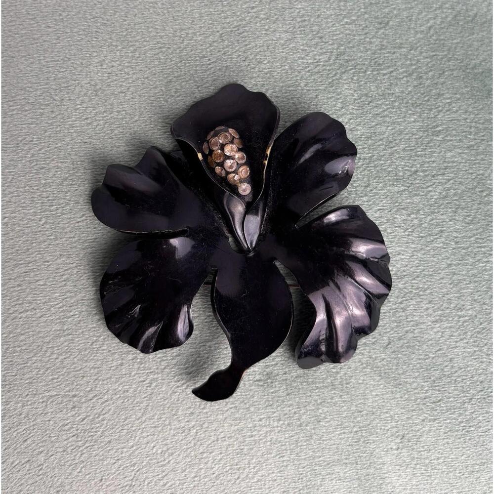 Vtg 60’s Flower Power Black Enamel Iris Orchid Brooch P043